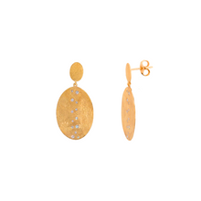 Aretes con diamantes incrustados