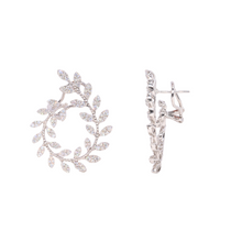 Aretes grandes con hojas de diamantes