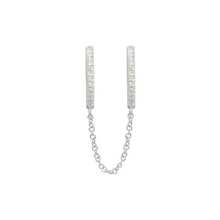 Arete doble huggie con cadena (Single)