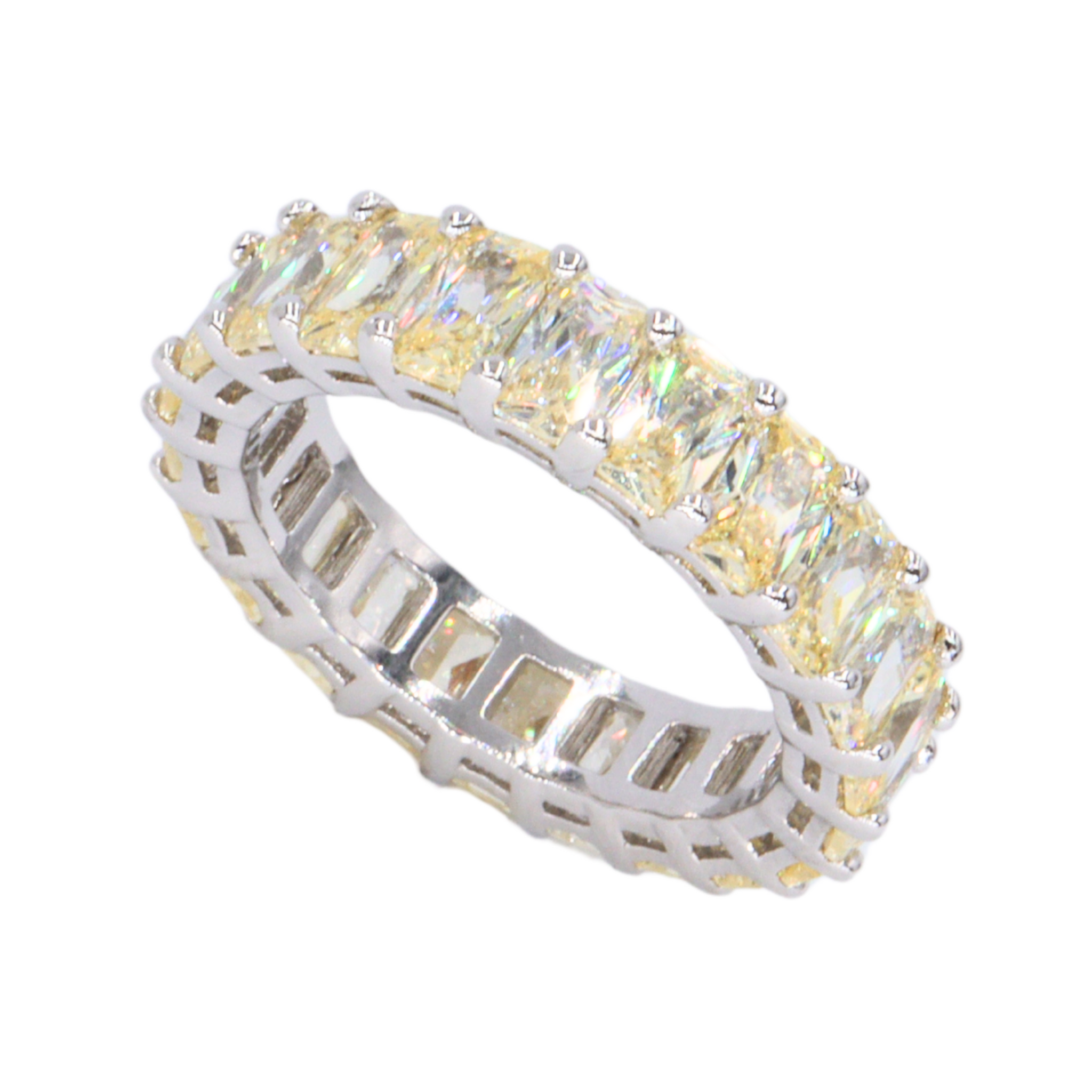 Anillo eternity de canary stones en corte emerald