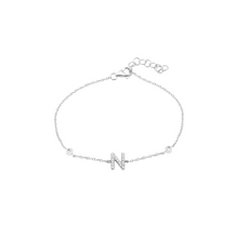 Pulsera con letra de diamantes