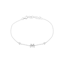 Pulsera con letra de diamantes