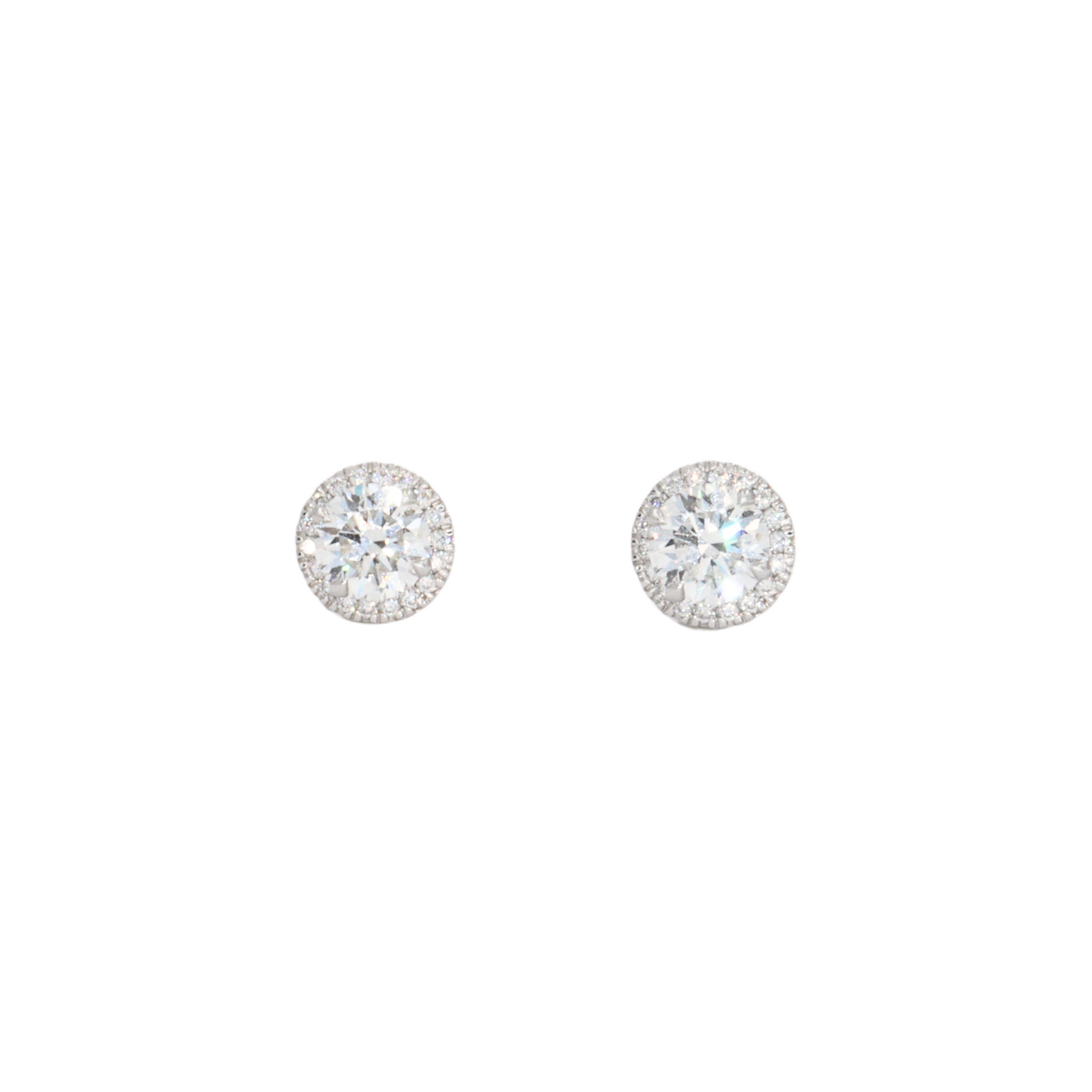 Studs Round con halo en diamantes LAB 2.25CT