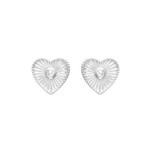 Aretes de corazón fluted