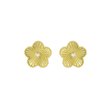 Aretes de flor fluted