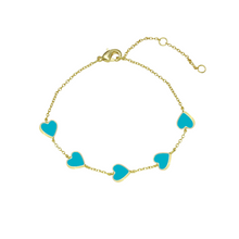 Pulsera con corazones de colores