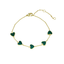 Pulsera con corazones de colores