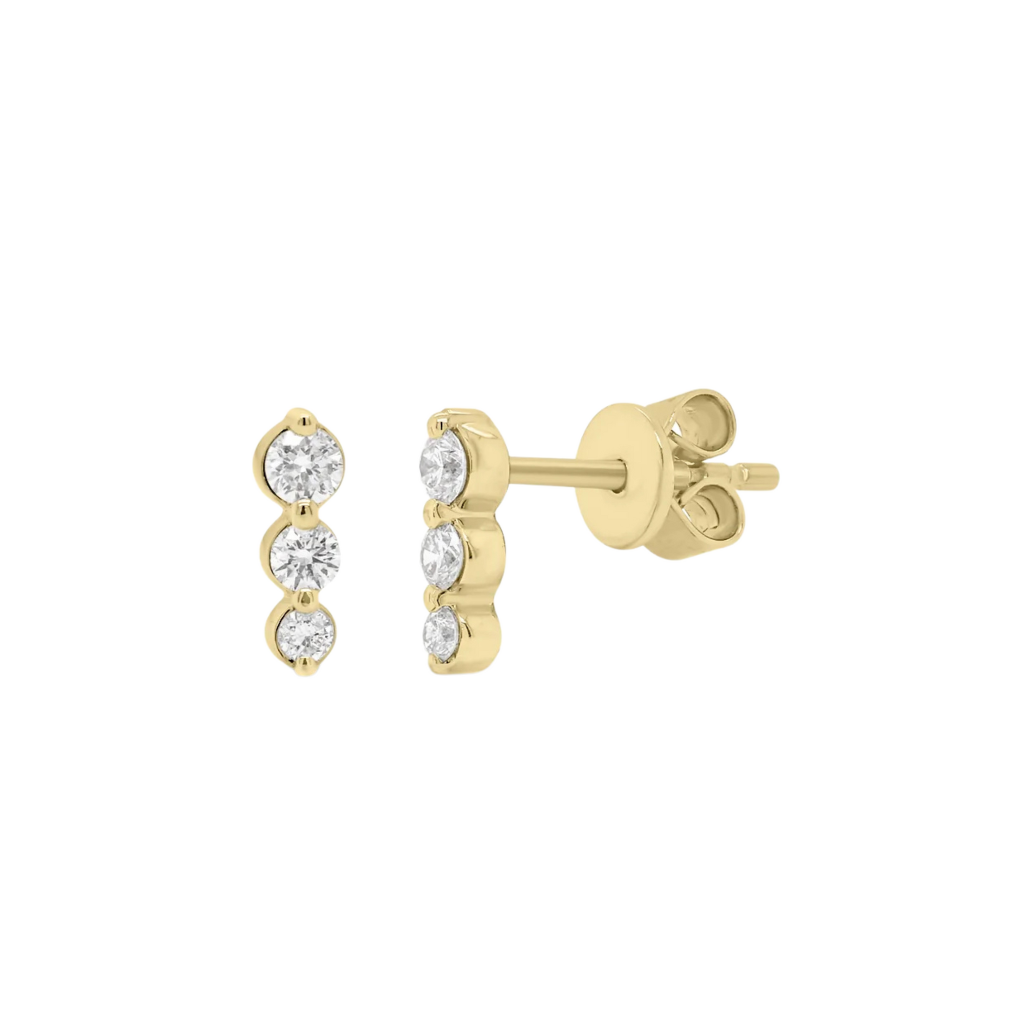 Piercing con tres diamantes