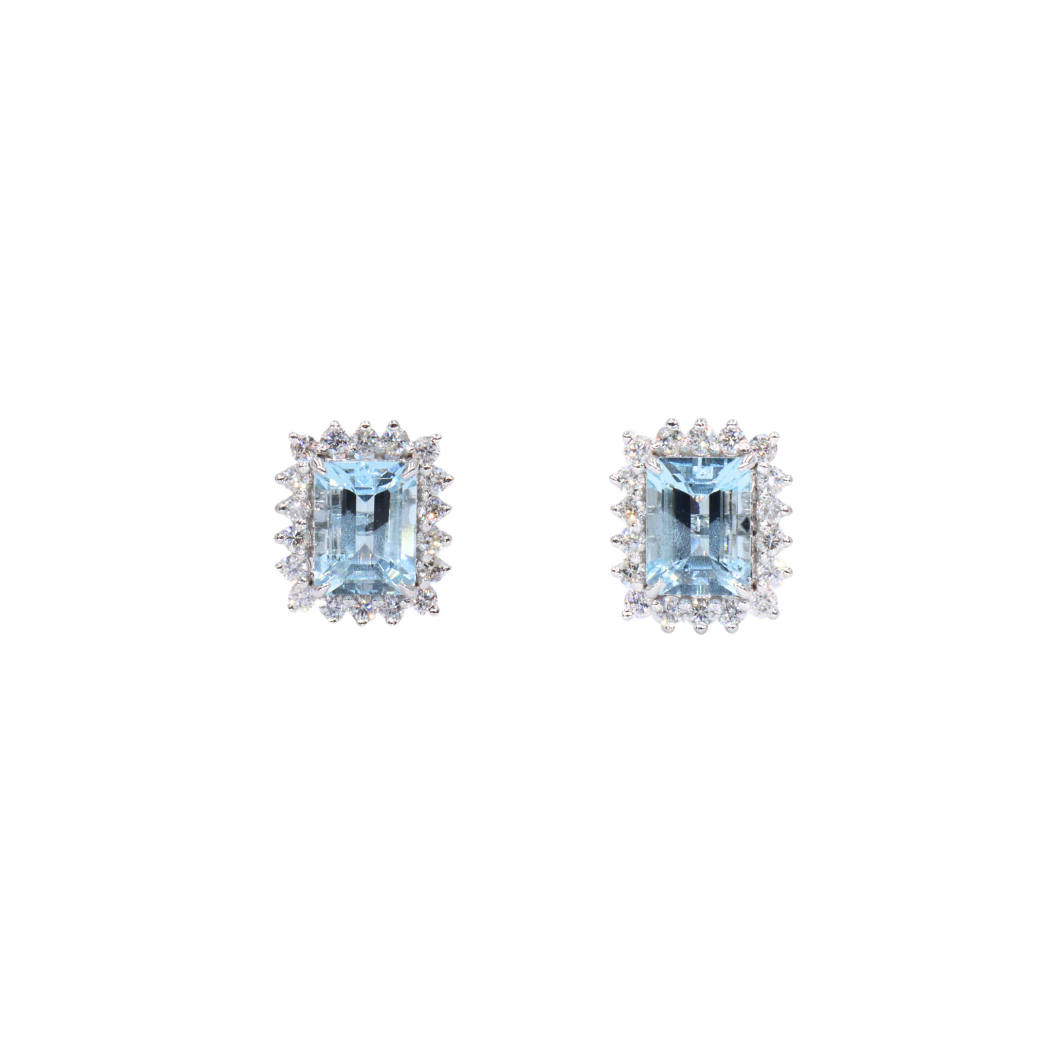 Studs con aguamarinas y halo de diamantes