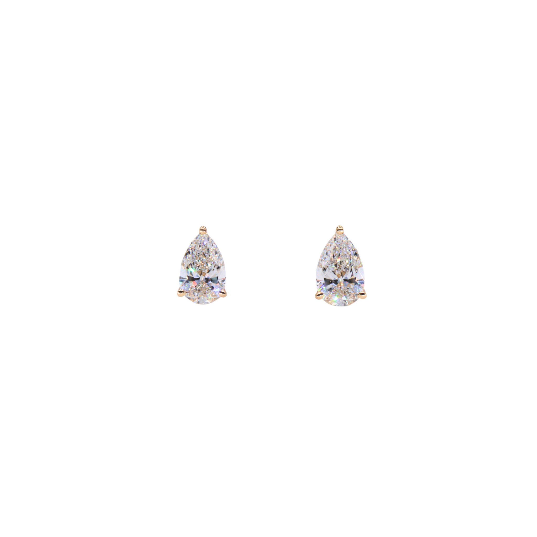 Studs de diamantes LAB en corte drop