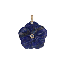 Charm de flor de piedra natural y circonias