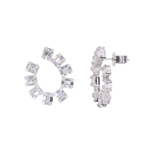 Aretes con diamantes en illusion emerald cut