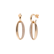 Aretes largos con óvalos colgantes