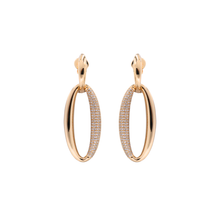 Aretes largos con óvalos colgantes