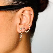 Arete con diamante marquise y cadena para atrás