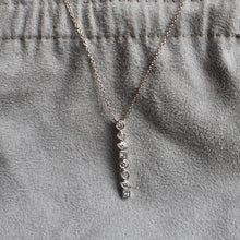 Collar con barrita de diamantes multishape