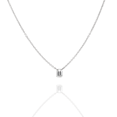 Collar de oro blanco 18k con solitario de diamante corte esmeralda 0.40CTS